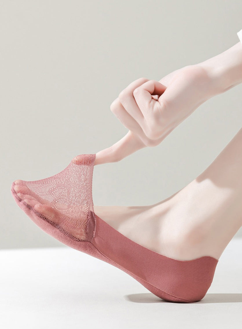 Women's Summer Lightweight Socks - Seamless, Invisible, Non-Slip, Stay-Up Short Socks