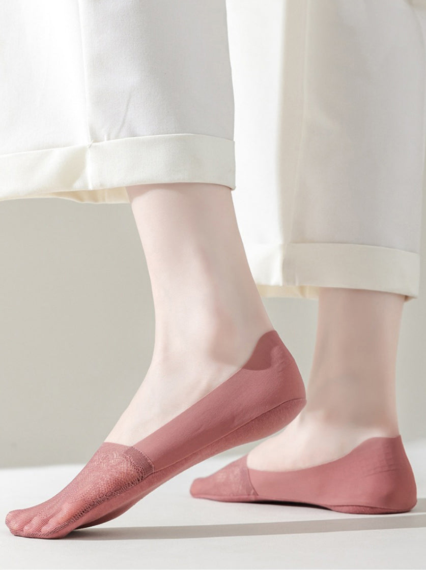 Women's Summer Lightweight Socks - Seamless, Invisible, Non-Slip, Stay-Up Short Socks