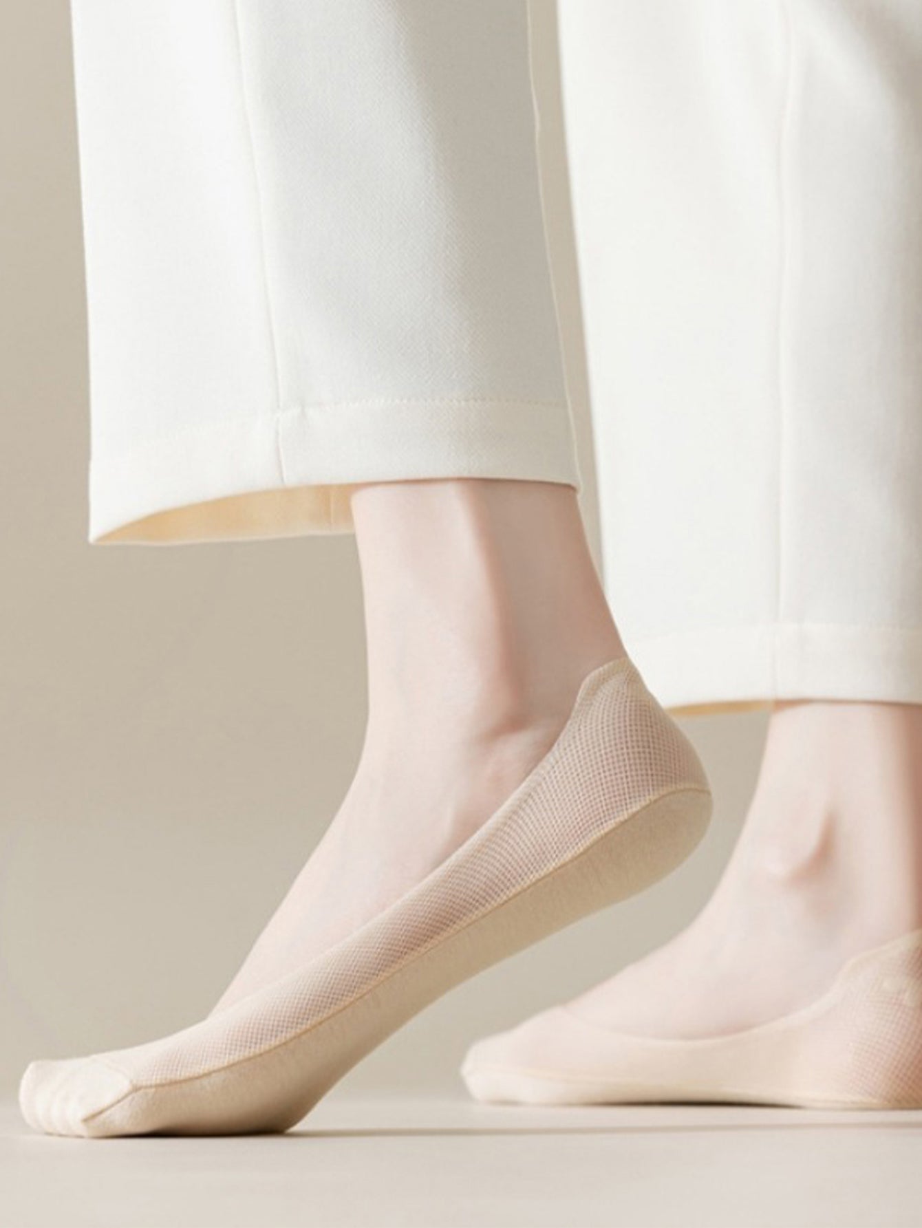 Women's Summer Lightweight Anti-Slip Non-Slip Pure Cotton Ice-Silk Low-Cut Invisible Socks